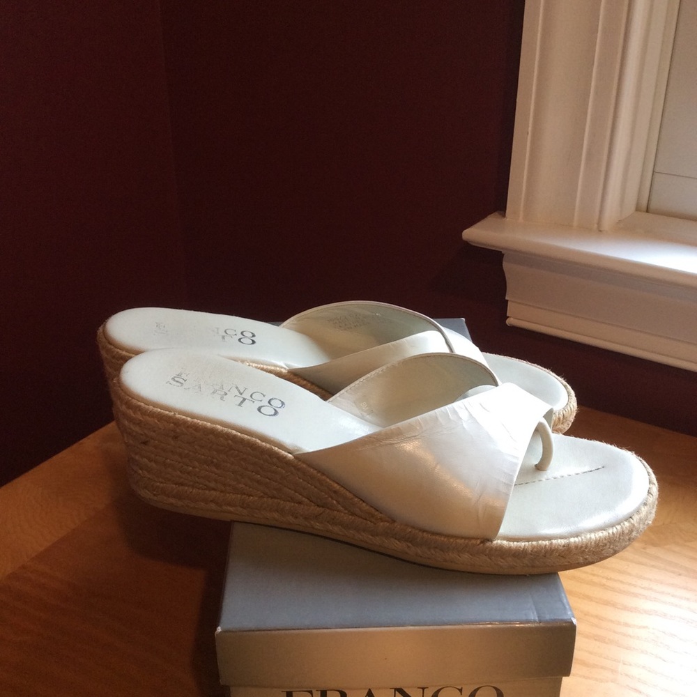 Franco Sarto off white wedge Sz 8M